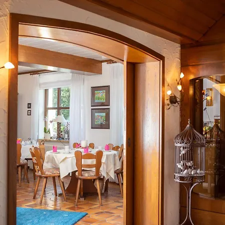 Gaestehaus Hirsch Szálloda Remseck am Neckar