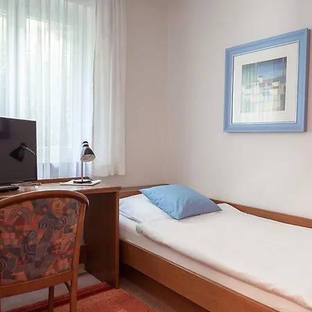 Gaestehaus Hirsch * Ремзек--Паттонвиле